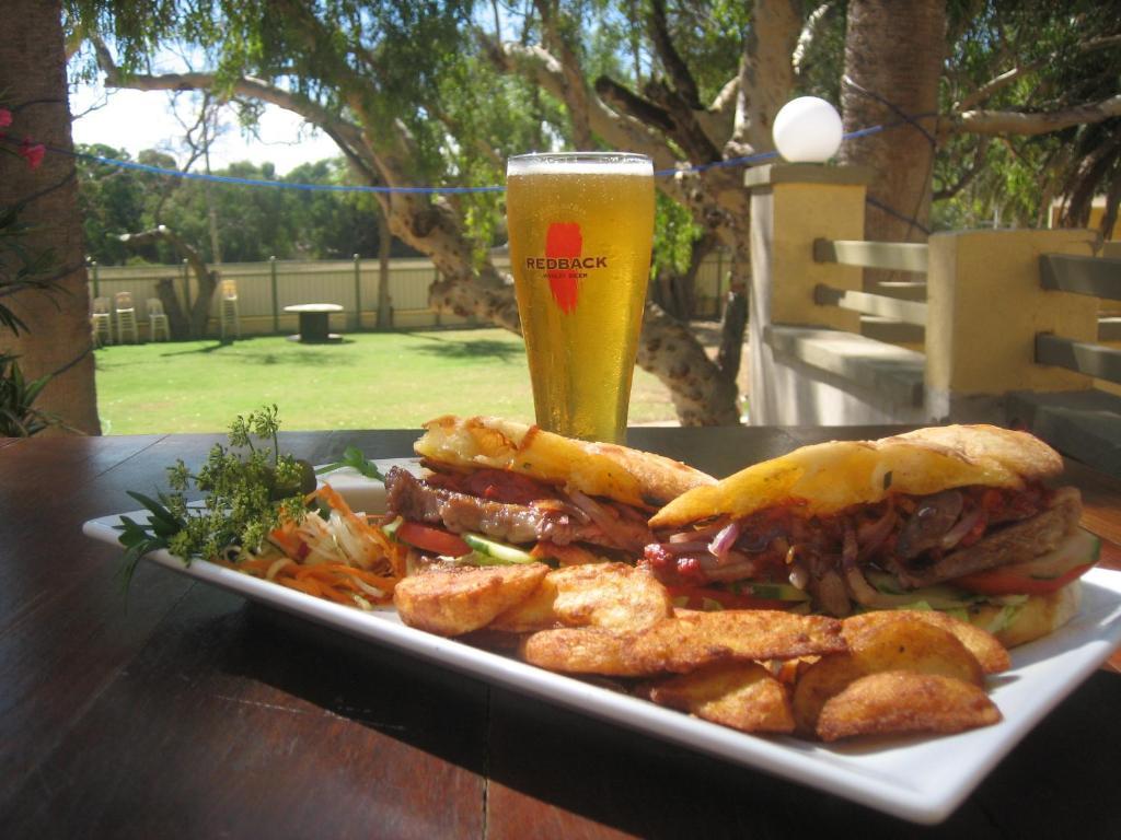 The Priory Hotel Dongara Luaran gambar